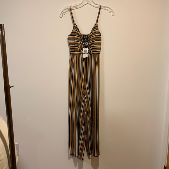 Jumpsuit size small - Picture 1 of 3